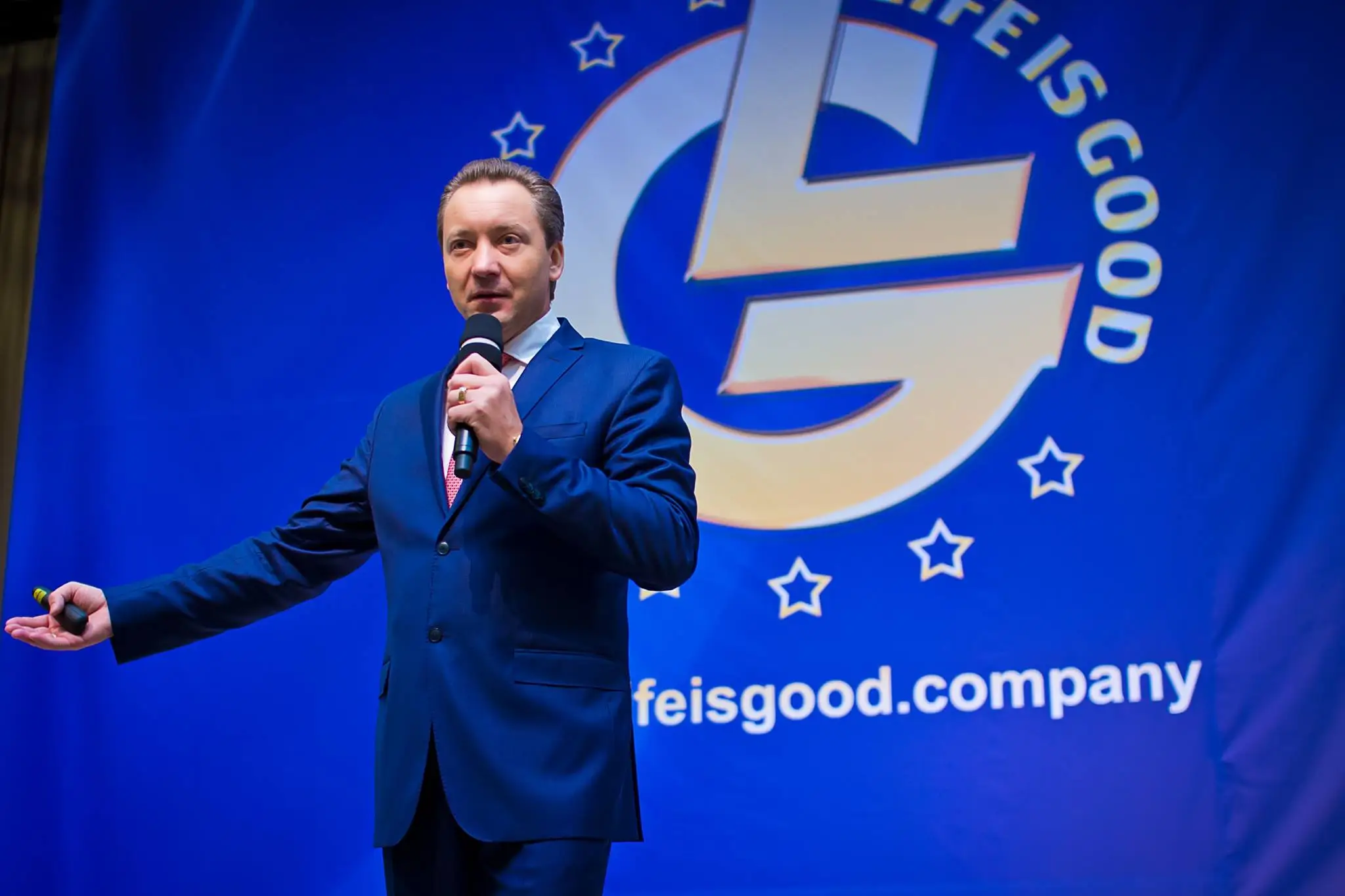 Обзор -  Life is good 